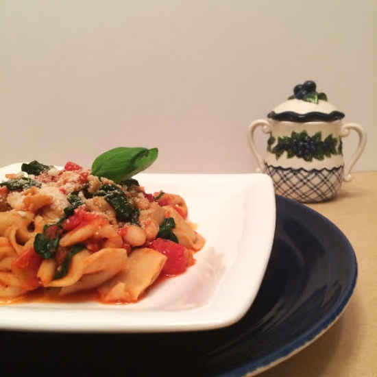 Tortellini with tomatoes, white beans, & spinach @ RDelicious Kitchen
