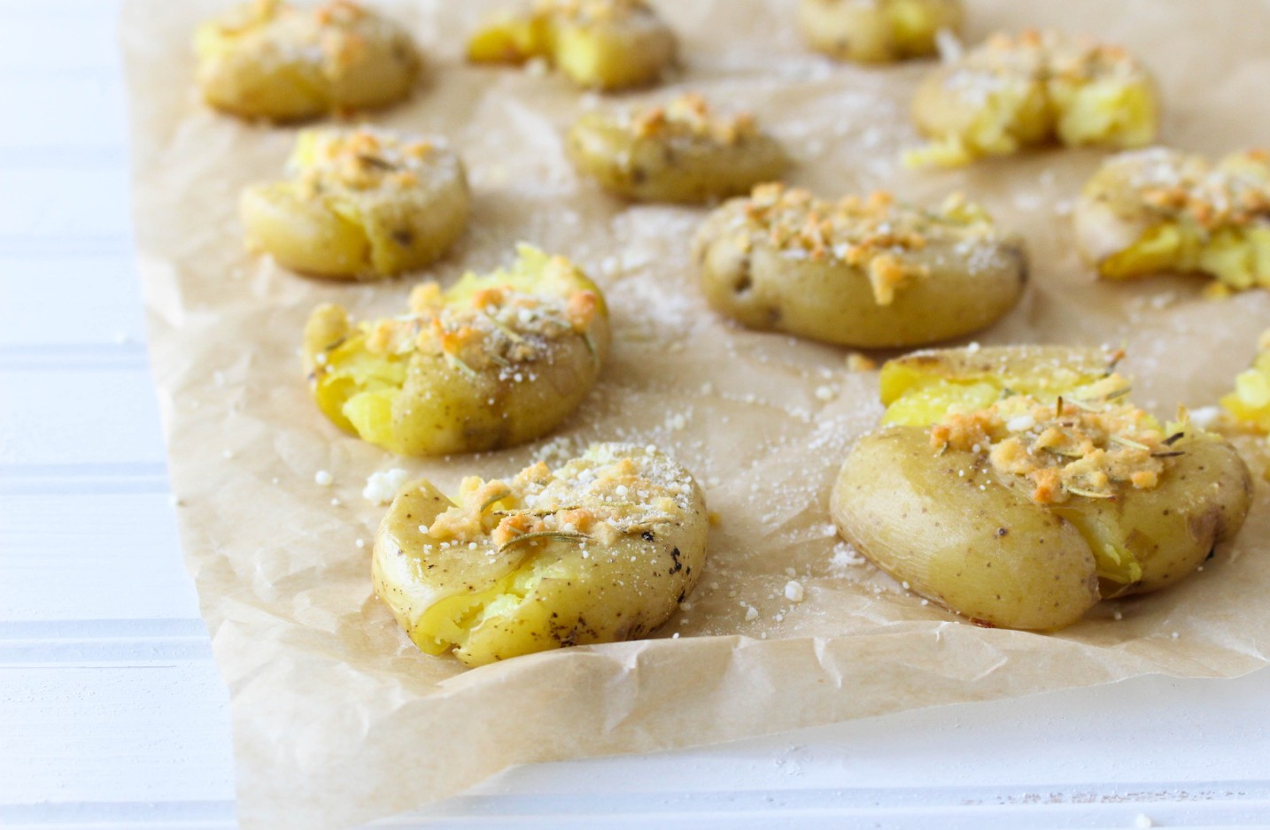 Garlic Parmesan Smashed Potatoes via RDelicious Kitchen @rdkitchen